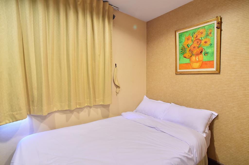 Take A Rest Hotel Бангкок Номер фото