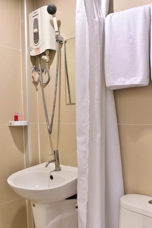 Take A Rest Hotel Бангкок Номер фото