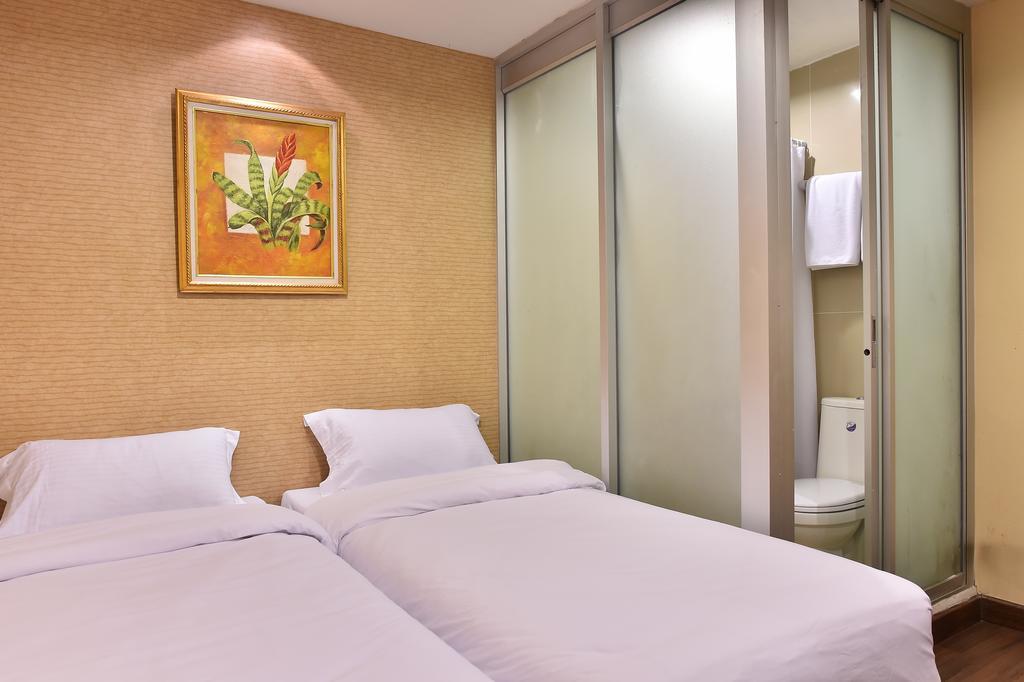 Take A Rest Hotel Бангкок Номер фото